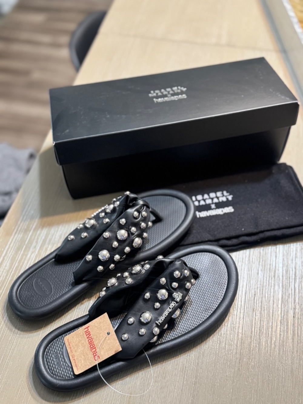 ISABEL MARANT x HAVIANA STUDDED BLACK SANDAL - Picture 5 of 5